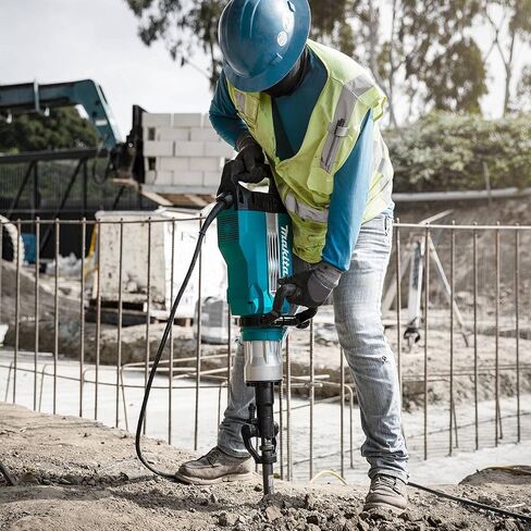 Makita HM1502 43 lb. Demolition Hammer, accepts 1-1/8" Hex bits in Saudi Arabia