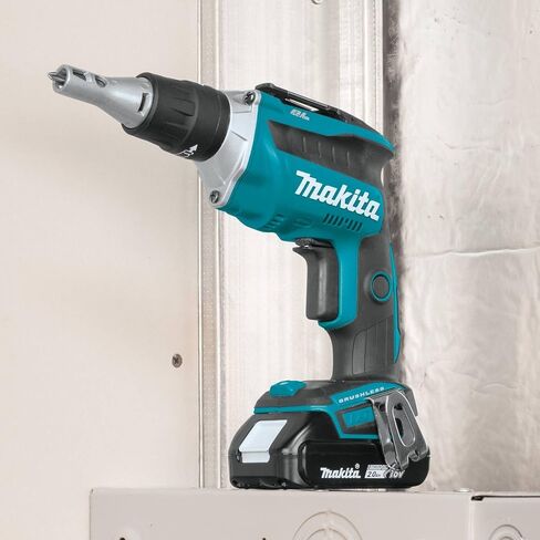 Makita XT255R 18V LXT Lithium-Ion COMPACT Cordless 2-Pc. Combo Kit (2.0Ah) in Saudi Arabia