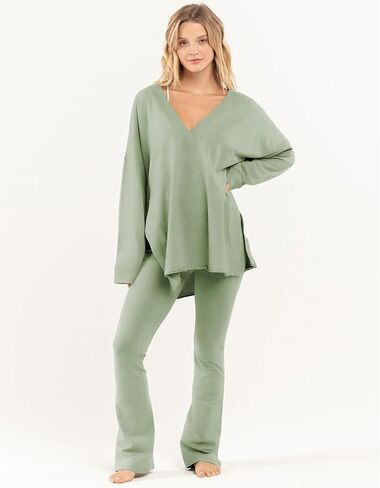 ملابس نسائية كبيرة الحجم من Faleave مكونة من قطعتين وأكمام طويلة قابلة للعكس وسراويل واسعة عالية الخصر أطقم صالة رياضية in Kuwait