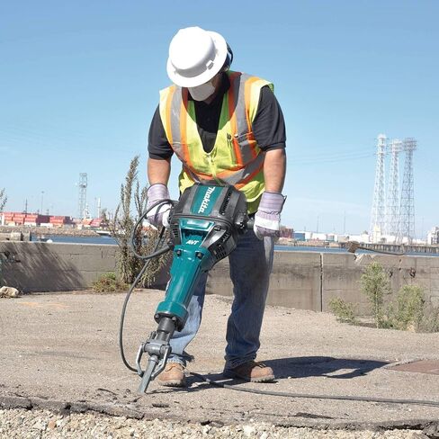 Makita HM1812 70 Advanced AVT Breaker Hammer, Accepts 1-1/8" Hex Bits, 70 lb in Saudi Arabia