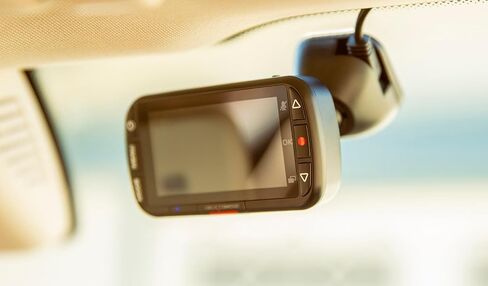 Nextbase 222XR 1080p Dash Cam + كاميرا خلفية عالية الدقة في كاميرا صغيرة للسيارة مع وضع ركن السيارة، رؤية ليلية، تسجيل تلقائي للحلقة وحماية الملفات، موثوقة ومتينة in Kuwait