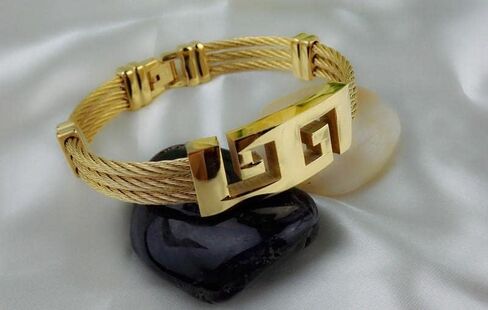 سوار من الستانلس ستيل المطلي بالذهب عيار 18 قيراط للرجال من اوموفت - هدية متينة ومقاومة للماء للمناسبات الخاصة - اكسسوار فاخر مقاوم للتاكل بأسعار معقولة، مقاس واحد يناسب الجميع، ستانلس ستيل، ذهبي, in Kuwait