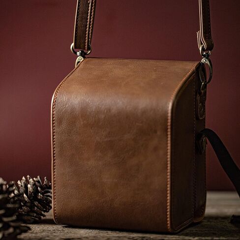 هالوهيليو حقيبة كاميرا كلاسيكية لبولارويد ون ستيب +/ ناو بلس بولارويد اوريجينالز ون ستيب 2 في اف/ناو اي تايب كاميرا فورية متصلة بتقنية البلوتوث (حافظة بني) in Kuwait