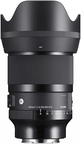 عدسة سيجما 50 مم f/1.4 DG DN Art لحزمة Sony E مع فلتر للأشعة فوق البنفسجية متعدد الطبقات مقاس 72 مم، وقطعة قماش للتنظيف من الألياف الدقيقة in Saudi Arabia