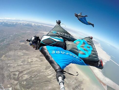 GoScope BOOSTplus - عمود تمديد تلسكوبي/Monopod للبطل الجديد 12، وDJI OSMO Action 4: يوسع 17.5 بوصة إلى 40 بوصة (مموه القطب الشمالي) in Kuwait