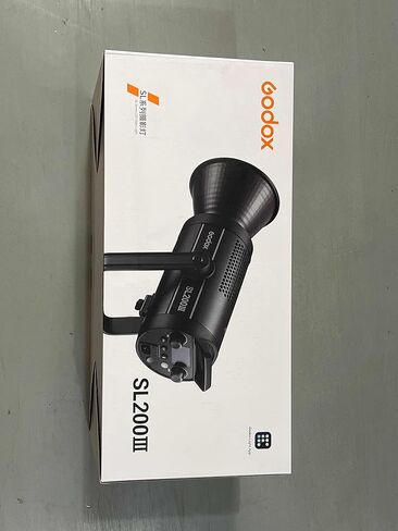 Godox SL200WIII,SL200W III SL-200WIII 215W Bowens Mount CRI 96 TLCI 97 Daylight Balanced Led Video Light,95600lux@1m（Standard Reflective） with 8 Pre-Programmed Lighting Effects Support APP Control in Saudi Arabia