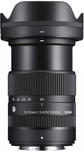 عدسة سيجما 18-50 ملم f/2.8 DC DN المعاصرة لحزمة Fujifilm X مع فلتر نحيف للأشعة فوق البنفسجية متعدد الطبقات 55 مم، قطعة قماش للتنظيف من الألياف الدقيقة in Saudi Arabia