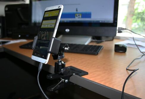 ليفيستريم® نظام تثبيت الهاتف ذو الرأس الكروي: يتضمن مشبك معدني ومحول ثلاثي القوائم ومحول برغي ومشبك حامل للهاتف الذكي. قم بتثبيت هاتفك على أي شيء، أو استخدمه مع كاميرا الحركة الرياضية. in Kuwait