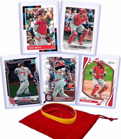 بطاقات البيسبول Yadier Molina (5) مجموعة هدايا متنوعة من بطاقات التداول وأساور المعصم من سانت لويس كاردينالز in Saudi Arabia
