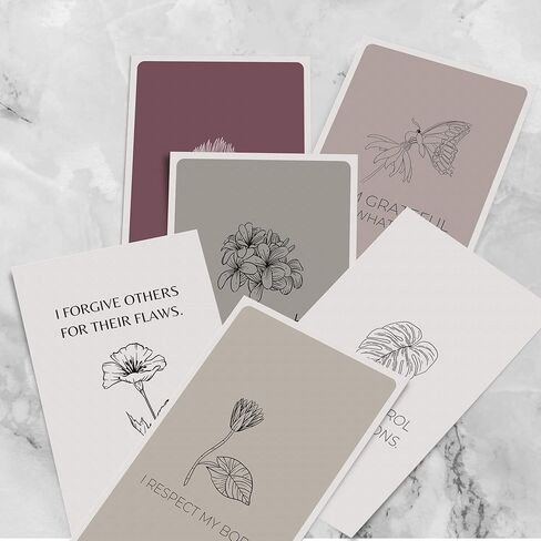 ديسي بطاقات التأكيد للنساء مع أسئلة مثيرة للتفكير. 60 بطاقة تأكيد فريدة من نوعها بألوان الأرض مع أكثر من 100 سؤال تمكيني. بطاقات تأمل، هدايا روحية للنساء. in Kuwait