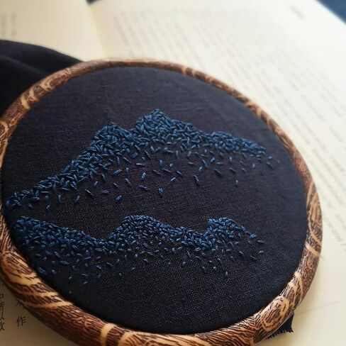 8 Pcs/Set Mini Embroidery Hoops 3 Inch Round Imitated Wood Plastic Display Frame Reusable Circle Cross Stitch Hoop Ring for Art Craft Sewing and Hanging Ornaments Home Decor in Kuwait
