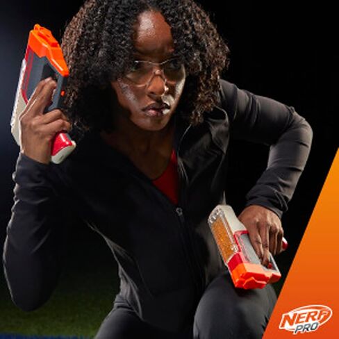 مجموعة NERF Pro Gelfire Dual Wield Pack، 2 مسدسات، إطلاق نار بدون برايم، 5000 طلقة جل فاير، 2 × 100 قادوس دائري متكامل، نظارتان، للأعمار من 14 عامًا فما فوق in Saudi Arabia