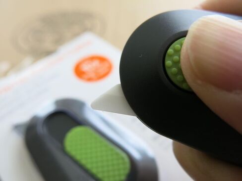 قطاعة مربعات صغيرة | التراجع اليدوي | قاطعة صندوق سيراميك آمنة تدوم 11 مرة أطول من المعدن | فتاحة صندوق سلسلة المفاتيح | 1 حزمة in Kuwait