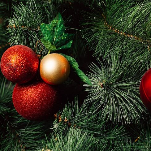 بيربل ستار 80 قطعة من إبر الصنوبر الخضراء الاصطناعية - 4.0 بوصة × 2.0 بوصة أغصان الصنوبر سيقان اللقطات - أعواد الصنوبر الخضراء المزيفة لإكليل عيد الميلاد وديكور حديقة العطلات المنزلية (80 قطعة) in Kuwait