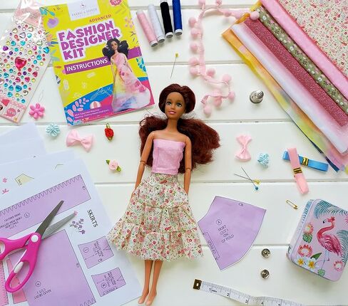 مجموعات مصممي الأزياء للبنات. اقمشة بثنيات وربط من بيج تو ادف، انماط استخدام، انماط مسودة واعادة تصميم، تعلم الخياطة للحصول على دمية جميلة. بنطلون/شورت ملتف من بلس ديزاين اند سو لنفسك in Kuwait