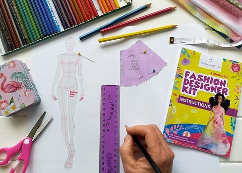 مجموعات مصممي الأزياء للبنات. اقمشة بثنيات وربط من بيج تو ادف، انماط استخدام، انماط مسودة واعادة تصميم، تعلم الخياطة للحصول على دمية جميلة. بنطلون/شورت ملتف من بلس ديزاين اند سو لنفسك in Kuwait