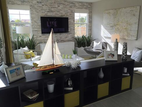 Wooden Endeavor Model Sailboat Decoration 27" in Kuwait