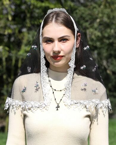 حجاب الكنيسة الكاثوليكية Mantveil للنساء: حجاب كنيسة مانتيلا التقليدي من الدانتيل، أغطية رأس جماعية لاتينية مع مشبك in Kuwait
