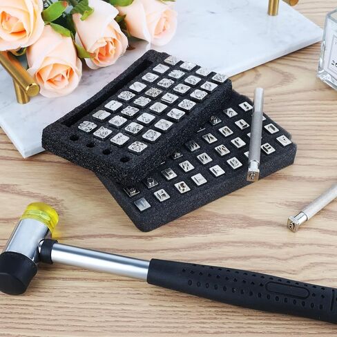 71 قطعة من ادوات الختم المصنوعة من الجلد تتضمن 68 قطعة من طوابع الحرف الابجدية والارقام والانماط والنحت والجلد، قطعتين من ادوات ثقب الجلد ومطرقة مطاطية للحرف اليدوية الجلدية in Kuwait