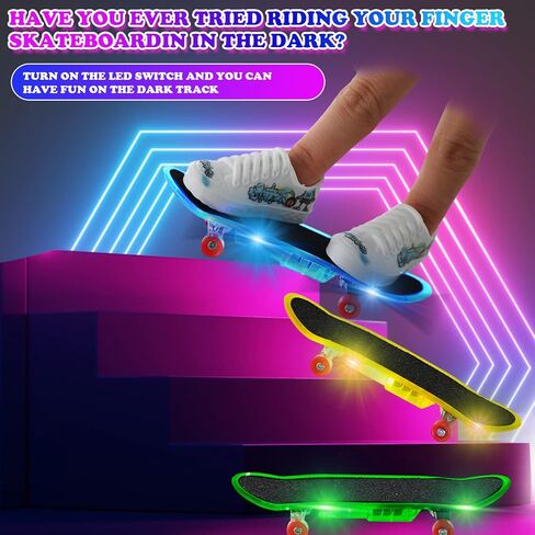 12 قطعة من الواح التزلج الصغيرة المضيئة للاصابع، مجموعة العاب احذية اصبع صغيرة، الواح تزلج صغيرة للاصابع لعيد الحب والمدرسة والفصول الدراسية وجوائز التبادل للطلاب والاطفال في عيد الميلاد in Kuwait