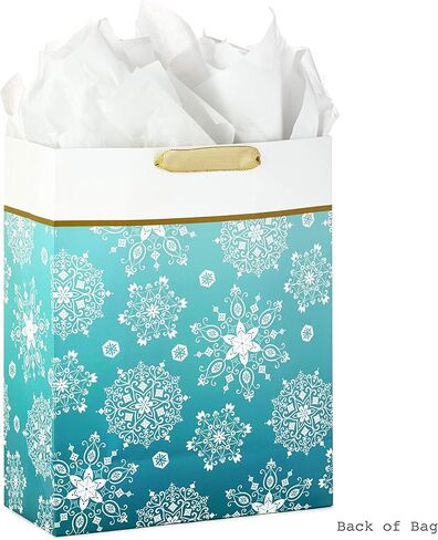 حقيبة هدايا عيد الميلاد كبيرة جدًا مقاس 15 بوصة من هولمارك مع مناديل ورقية (عيد ميلاد سعيد الدب القطبي) للأطفال والكبار وزملاء العمل والجيران in Kuwait