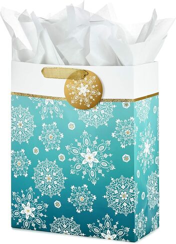 حقيبة هدايا عيد الميلاد كبيرة جدًا مقاس 15 بوصة من هولمارك مع مناديل ورقية (عيد ميلاد سعيد الدب القطبي) للأطفال والكبار وزملاء العمل والجيران in Kuwait