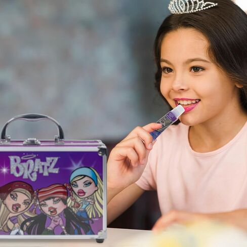 براتز - مجموعة مكياج تاونلي جيرل ترين كيس لمستحضرات التجميل تتضمن ملمع شفاه وملمع للعين وفرشاة وطلاء أظافر وإكسسوارات والمزيد! للفتيات، للأعمار من 16 عامًا فما فوق، مثالية للحفلات وحفلات النوم والتجميل in Kuwait