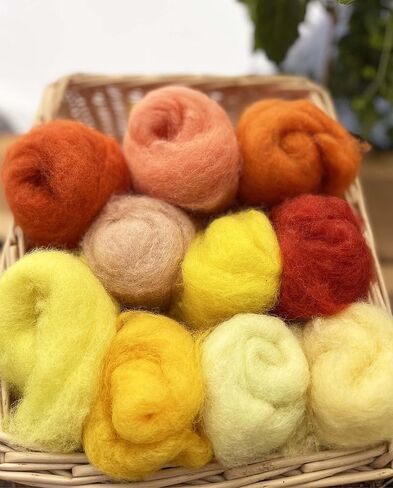The Felt Box Needle Felting Wool Carded Batts Shade Pack 100 Grams 3.5 Oz -Black/White in Kuwait