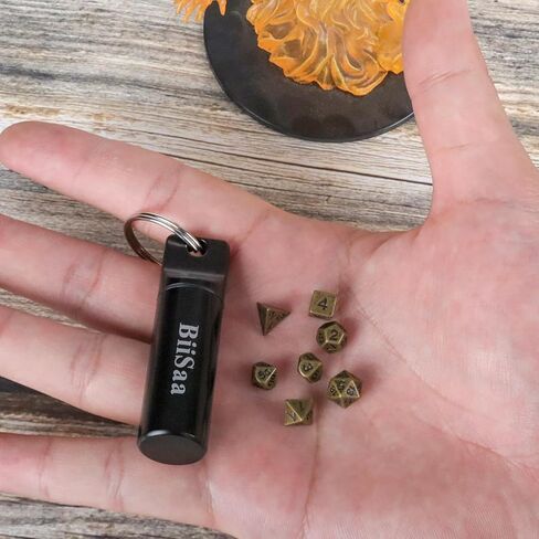 مجموعة نرد صغيرة من DND نرد صغير معدني مع حقيبة سلسلة مفاتيح EDC - نرد صغير ومحمول للعب الأدوار، ملحقات مثالية وأدوات وهدايا لمشغل D&D أو TTRPG Gamer أو Dungeon Master (أسود) in Kuwait