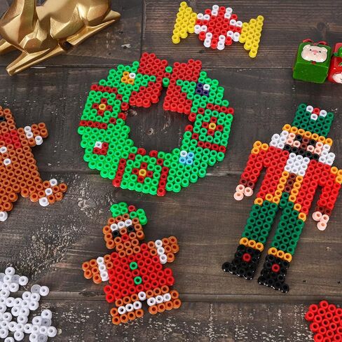 والين 8000 قطعة من خرز الصمامات اليدوية للكريسماس مع 23 نمط تصميم، 15 لون، 4 قوالب، 4 الواح ربط، 6 ورق كي، 5 سلسلة حمراء، 2 ملقط، خيط حريري ذهبي 6 متر للاطفال، هدايا العاب الكريسماس in Kuwait