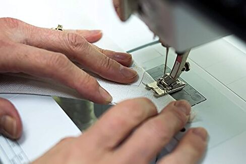 خيوط متخصصة من وندرفيل، انفيسافيل، بطبقتين من البوليستر الناعم القطني، خيط يشبه الحرير للخياطة الدقيقة، 100 واط - كحلي، 400 متر in Kuwait