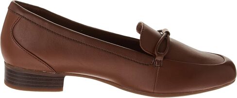 Clarks Women's Juliet Shine Loafer in Kuwait