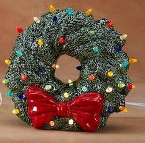 إكليل مضيء للعطلات - قم بطلاء تذكار السيراميك الخاص بك in Kuwait