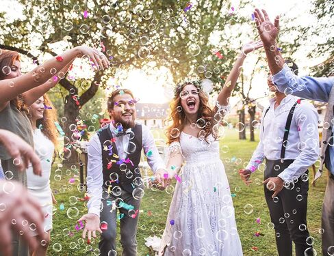 آلة فقاعات بيسون مع أضواء ليد تلقائية نفخة فقاعات للأطفال في حفلة يوم بريطانيا، تشغيل شاشة ليد أو التحكم اللاسلكي عن بعد، مستويات سرعة قابلة للتعديل، تعمل بالقابس الكهربائي أو البطارية in Kuwait