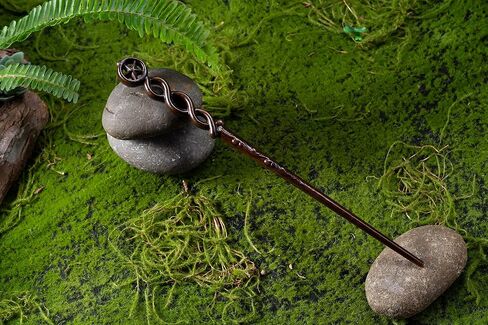 Handicraftviet اليد منحوتة الخشب عصا المعالج السحرية / عصا الساحرة الصولجانات الخشبية الحقيقية 15 بوصة للمعالجات / هدية سحرية لجميع القديسين، عيد الميلاد وحفلة عيد ميلاد / نجمة العصا الخشبية (S5) in Kuwait