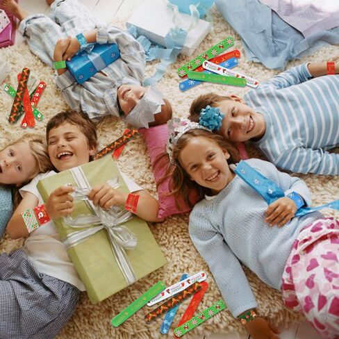 أساور معصم للأطفال من لاتوكوس 48 قطعة بتصميم عيد الميلاد مع رباط سانتا كلوز ورجل الثلج وشجرة الكريسماس وهدايا حفلات الكريسماس in Kuwait