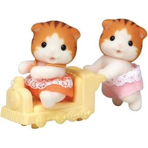 التوائم القطة الفارسية كاليكو كريترز - تتضمن شخصيتين قابلتين للجمع وإكسسوارات عربة الدفع in Kuwait