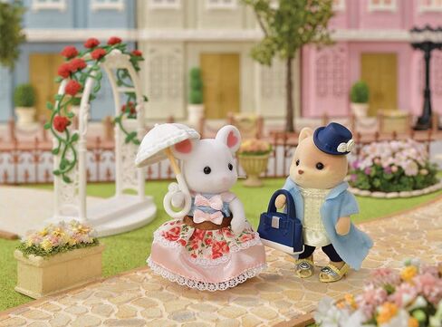 كاليكو كريترز مجموعة العاب عصرية، سلسلة تاون جيرل - قطة فارسية: تلبيس المخلوق الخاص بك بملابس أنيقة! in Kuwait