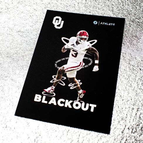 بطاقات تداول Oklahomaooners Football Nil - حزمة 14 بطاقة - مرخصة رسميًا من الرابطة الوطنية لرياضة الجامعات لعام 2023 - الفريق بأكمله - توقيعات بطاقات سلسلة التوقيع - بطاقات التعتيم - بطاقات سلسلة الأيقونة in Kuwait