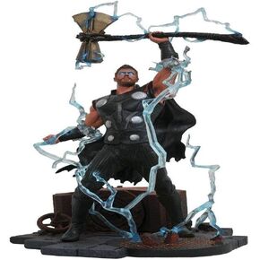 DIAMOND SELECT TOYS Marvel Gallery: Avengers Infinity War Movie Thor PVC Diorama Figure, Standard, Black in Kuwait