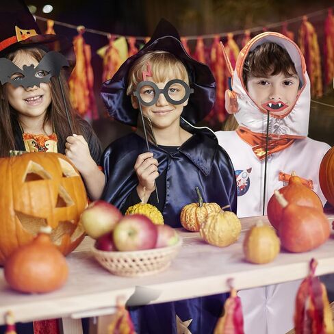 FUNCREVITY Halloween Astronaut Costume for Kids with Helmet Space Suit for Toddlers Boys Girls Pretend Role Play Dress Up in Kuwait