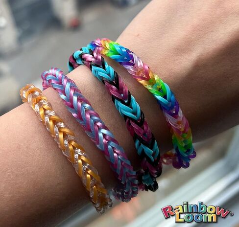 Rainbow Loom® Treasure Box Sparkle Edition، 8000 شريط مطاطي في 8 ألوان براقة مختلفة، ومكافأة مكونة من 2 نول سعيد، أنشطة رائعة للأولاد والبنات بعمر 7 سنوات فما فوق in Kuwait