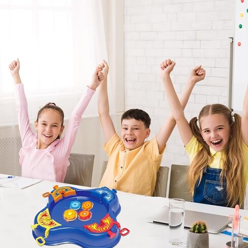 لعبة الدوران العلوية، 4 ألعاب جيروسكوبية مضيئة، 4 قاذفات، مع ملعب قتالي، لعبة قتال علوية كلاسيكية على طراز المدرسة القديمة للأطفال من سن 6 سنوات فما فوق، لعبة معركة علوية ممتعة لحفلات أعياد الميلاد (أحمر) in Kuwait