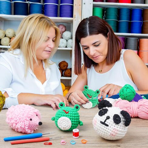XSEINO Crochet Kit with Step-by-Step Video Tutorials，Premium Bundle Includes 12 Roll x50Yard Acrylic Yarn Balls, 12 Crochet Hooks, Crochet Bag and All Accessories Kit, Crochet Kit for Beginners in Kuwait