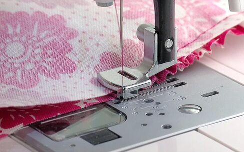 SINGER | Gathering Presser Foot for Low-Shank Sewing Machines, Simutaneously Trims & Hems Edges, Zig-Zag and Over-Edge Stitches - Sewing Made Easy, White in Saudi Arabia
