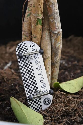 سكال فينغربوردز لوح تزلج صغير احترافي احترافي ياباني 34 ملم من 5 طبقات مع عجلات محامل سي ان سي in Kuwait