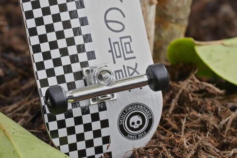 سكال فينغربوردز لوح تزلج صغير احترافي احترافي ياباني 34 ملم من 5 طبقات مع عجلات محامل سي ان سي in Kuwait