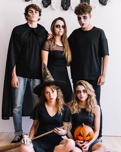 Roizefar Halloween SFX Makeup Kit,8 Colors Professional Special Effect Face Body Paint Palette with Scar Wax,Fake Blood Cream with Brushes,Spatula Tool,Stipple Sponge for Christmas Gifts,Cosplay in Kuwait