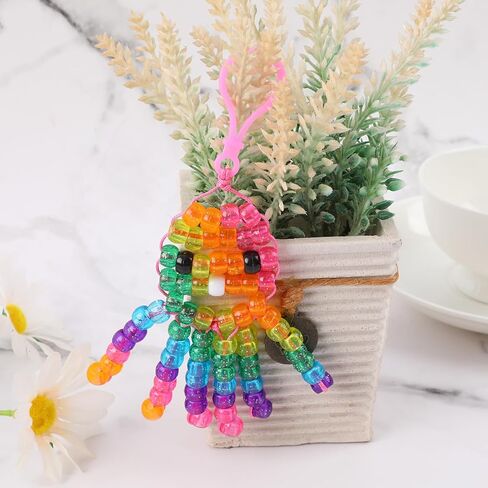 Happy makers Bead Pets، مجموعات حرفية للمبتدئين، مجموعة صنع سلسلة مفاتيح DIY مع تعليمات، حلقة مفاتيح ومشبك مفاتيح، اصنع مجموعة سلسلة مفاتيح حقيبة الظهر الخاصة بك، فن الخرز والحرف اليدوية للأطفال الفتيات من سن 8 إلى 12 عامًا in Kuwait