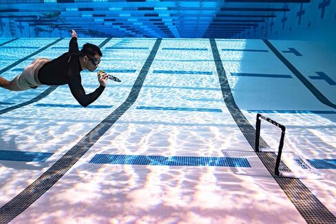 لعبة اندر ووتر توربيدو ليج في صندوق in Kuwait